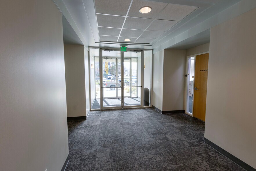 More Photos Of 65 E Wadsworth Park Dr, Draper Office For Lease