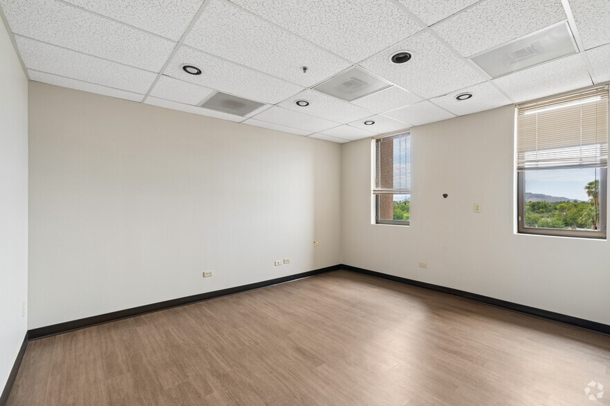 More Photos Of 6036 N 19th Ave, Phoenix Medical For Sale