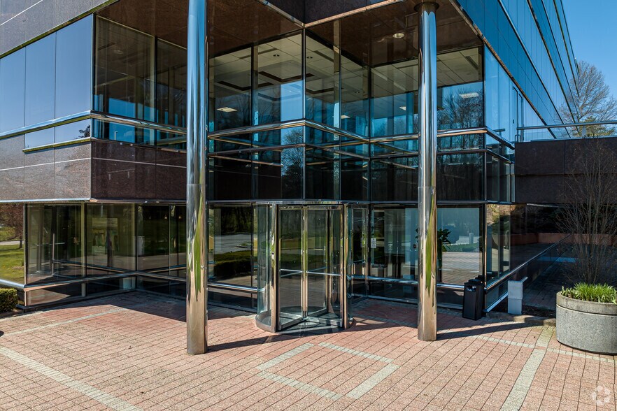 More Photos Of 175 Capital Blvd, Rocky Hill Office For Lease