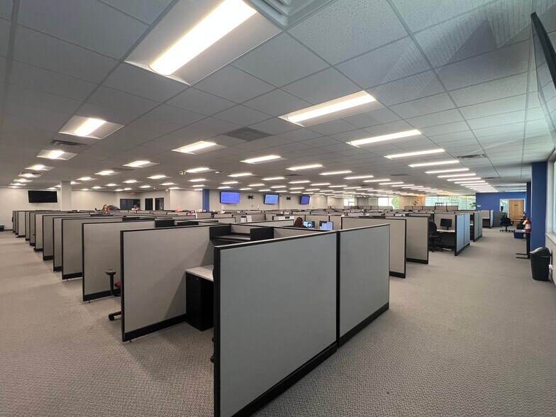 More Photos Of 1440 NW Vivion Rd, Kansas City Office For Lease