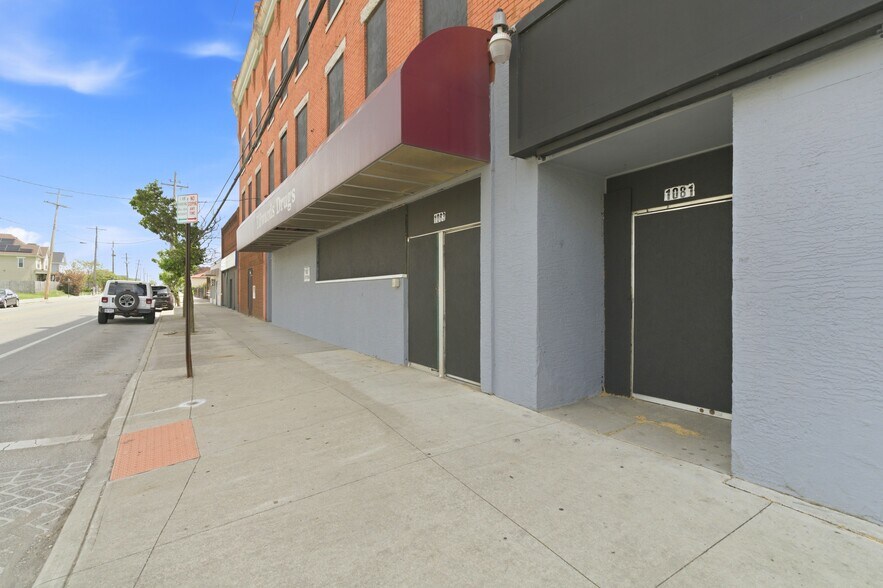 More Photos Of 1081-1087 Mt Vernon ave, Columbus Flex For Sale