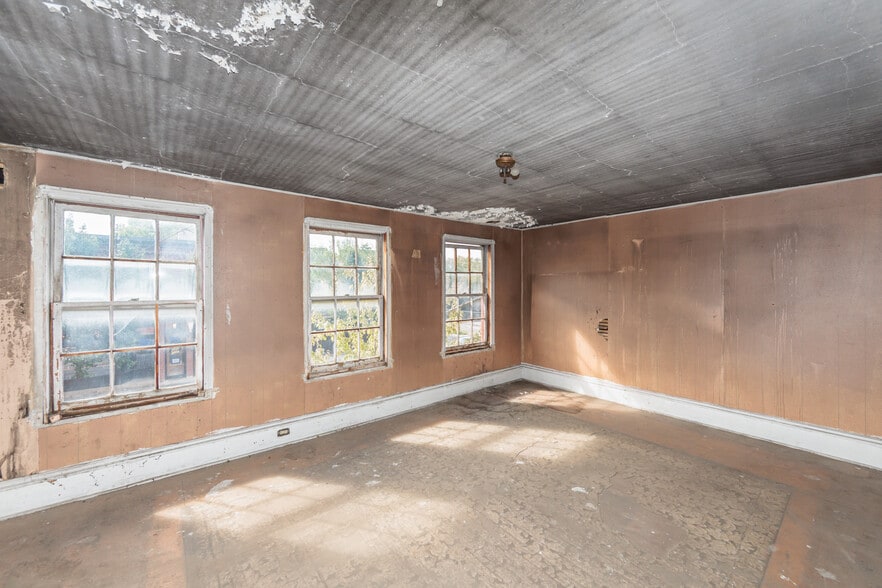 More Photos Of 4134-4136 Lorain Ave, Cleveland Storefront Retail Residential For Sale