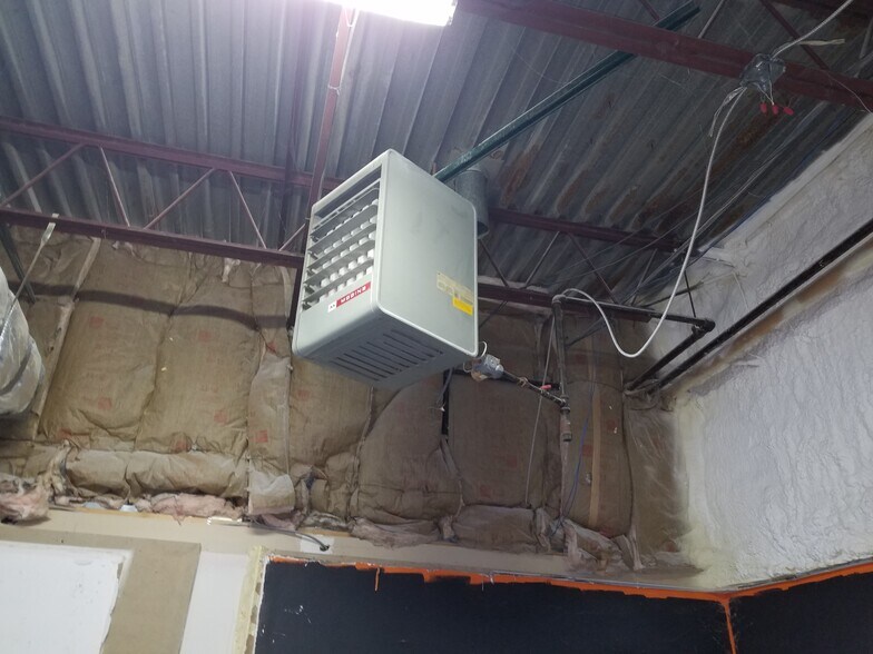 More Photos Of 700 Ritchie Rd, Capitol Heights Light Manufacturing For Lease