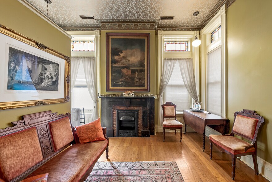 More Photos Of 809 Hall St, Saint Joseph Hospitality For Sale