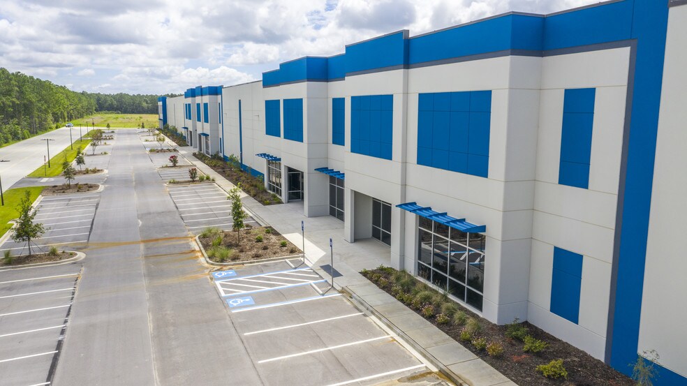 More Photos Of 830 Drop Off Dr, Summerville Warehouse For Lease