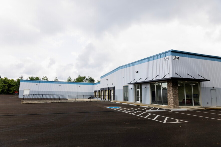 More Photos Of 802 Swan Dr, Smyrna Warehouse For Lease