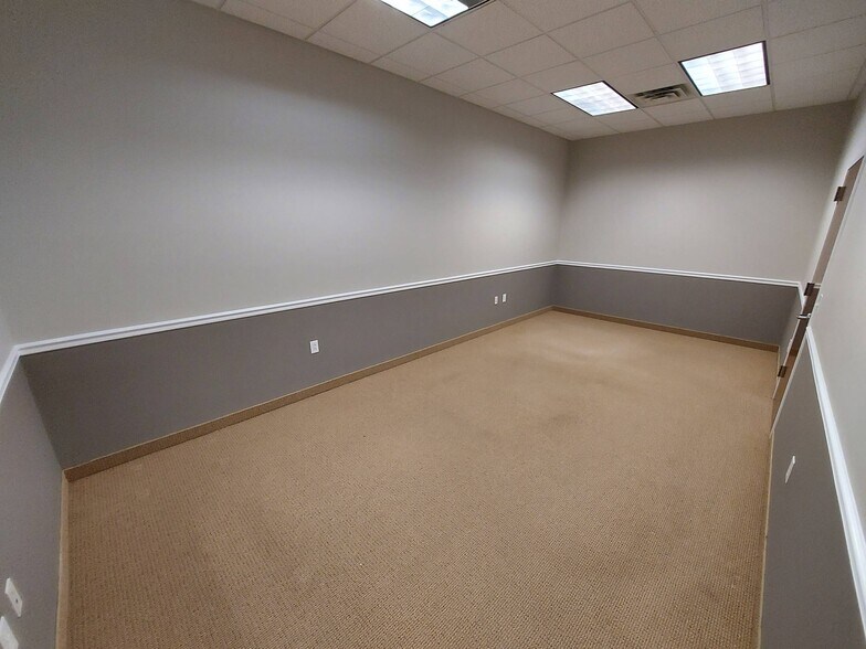 More Photos Of 4210 N Roxboro St, Durham Office For Lease