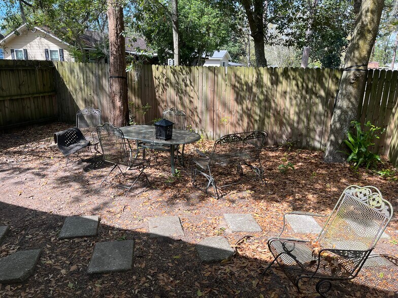 More Photos Of 8141 Ramona Blvd, Jacksonville Medical For Lease