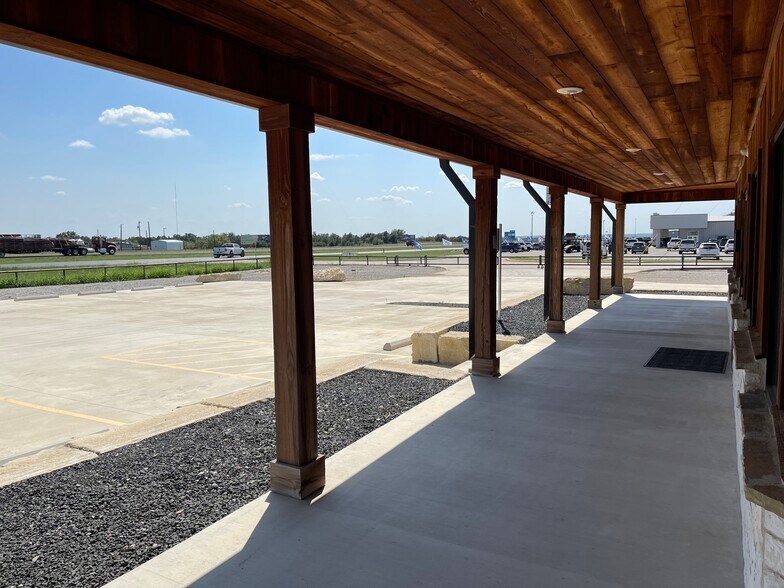 More Photos Of 9606 Interstate 20, Eastland Light Manufacturing For Sale