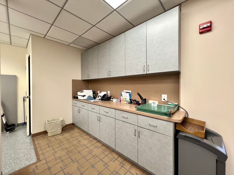 More Photos Of 1430 S Dixie Hwy, Coral Gables Office For Sale