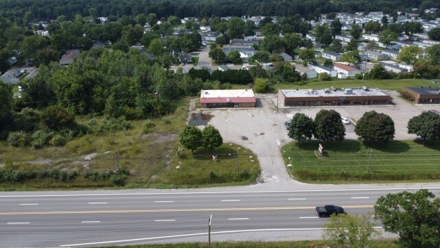More Photos Of 10775 Dixie Hwy, Davisburg Convenience Store For Lease