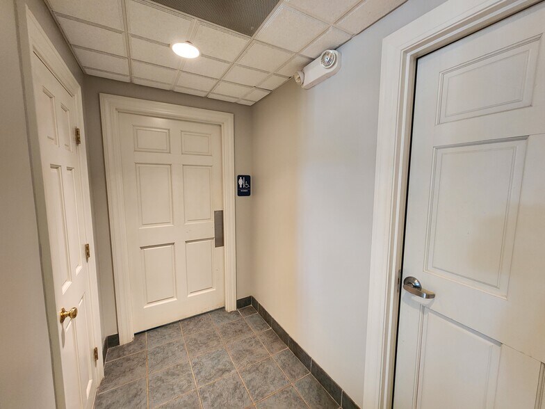 More Photos Of 7006 Pelham Rd, Greenville Office For Sale