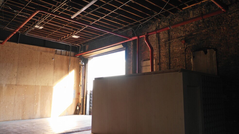 More Photos Of 176 Flushing Ave, Brooklyn Warehouse For Lease