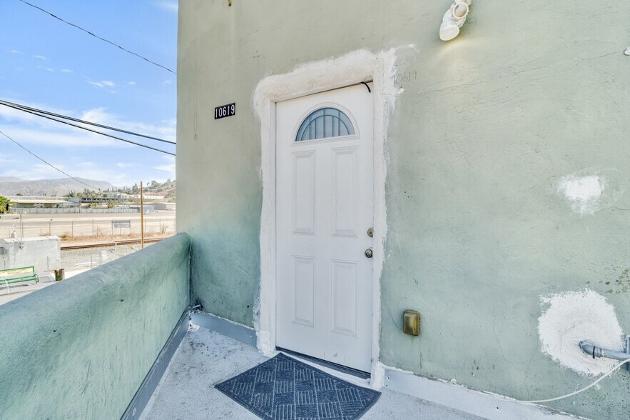 More Photos Of 10615-10619 San Fernando Rd, Pacoima Apartments For Lease