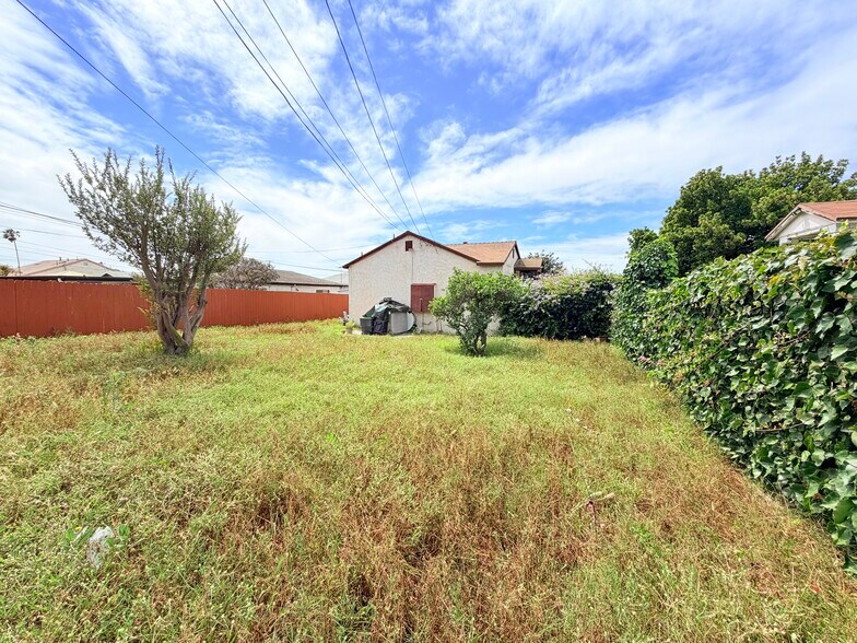 More Photos Of 10846 S Manhattan Pl, Los Angeles Apartments For Sale
