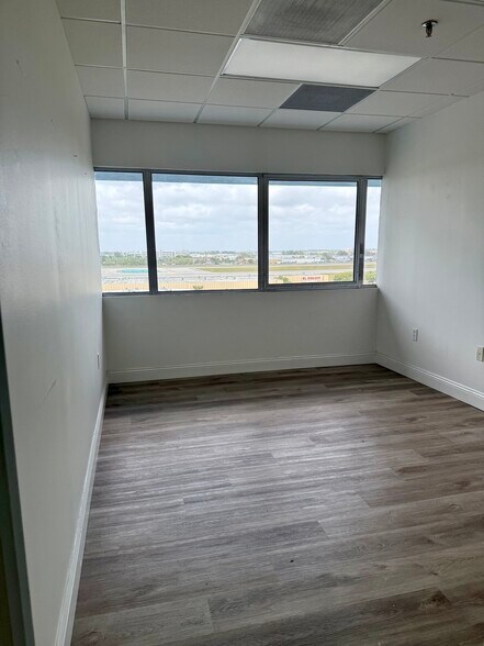 More Photos Of 1150 NW 72nd Ave, Miami Unknown For Lease