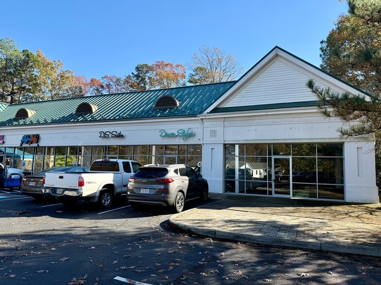 Primary Photo Of 11307 Polo Pl, Midlothian Unknown For Lease