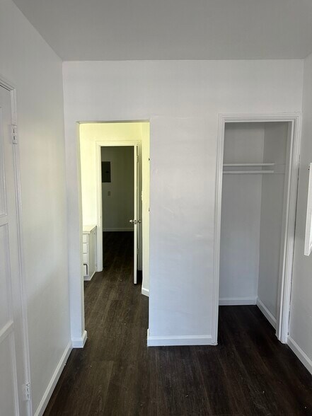 More Photos Of 3956 W Slauson Ave, Los Angeles Medical For Sale