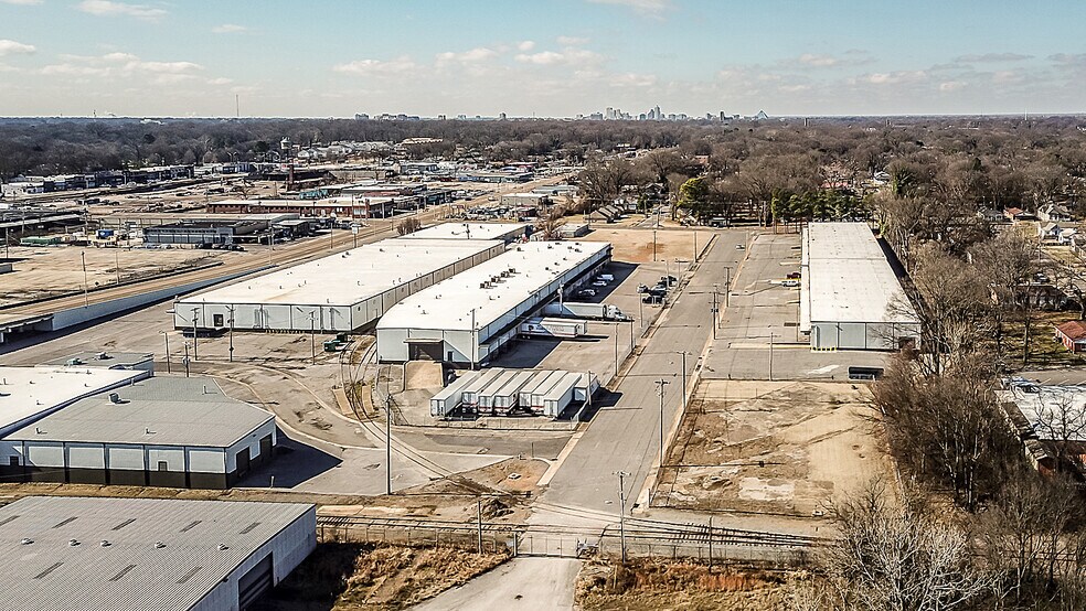 More Photos Of 2630-2656 Summer Ave, Memphis Unknown For Lease