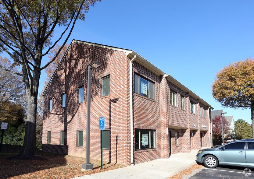 More Photos Of 2942 Hunter Mill Rd, Oakton Office For Lease