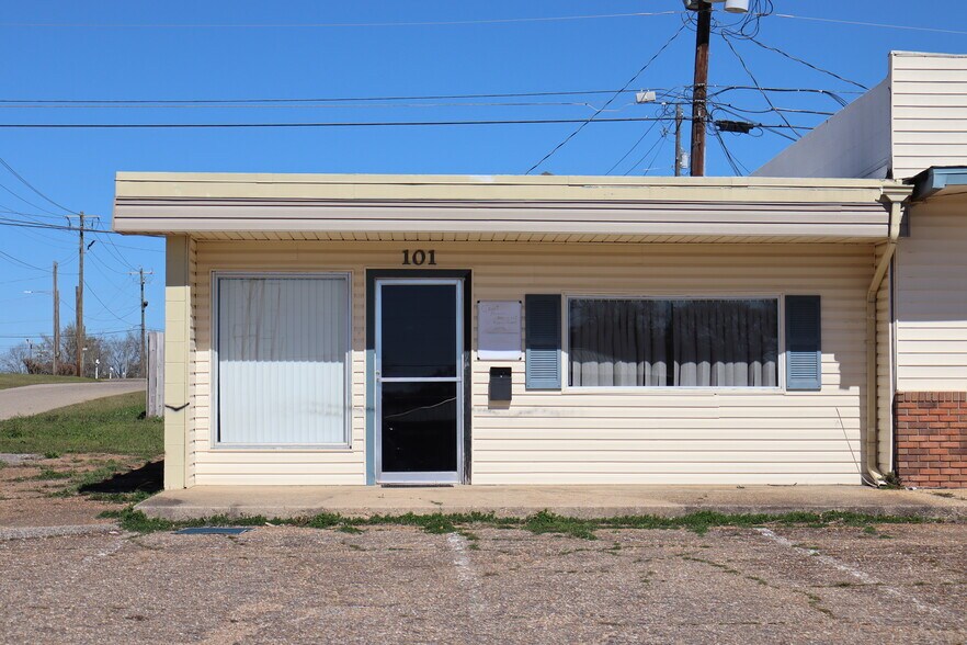 More Photos Of 501 Plaza Dr, Enterprise Storefront Retail Office For Sale