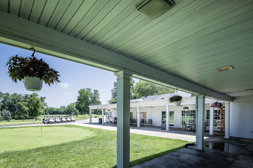More Photos Of 8770 North Creek Blvd, Southaven Golf Course Driving Range For Sale