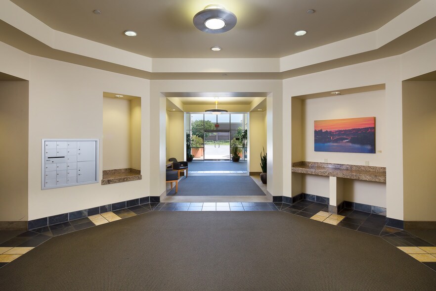 More Photos Of 400 Plaza Dr, Folsom Office For Lease