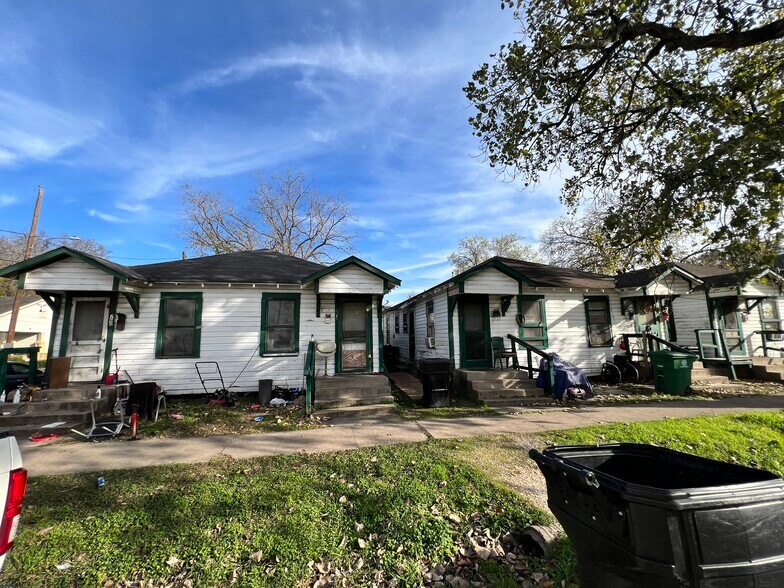 More Photos Of 2601 Lucinda St, Houston Apartments For Sale