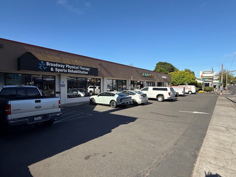 Primary Photo Of 3004-3016 NE Broadway St, Portland Unknown For Lease