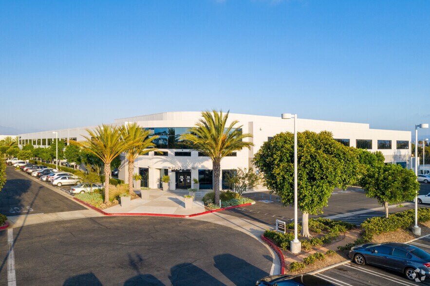 More Photos Of 1610 E Saint Andrew Pl, Santa Ana Office For Lease