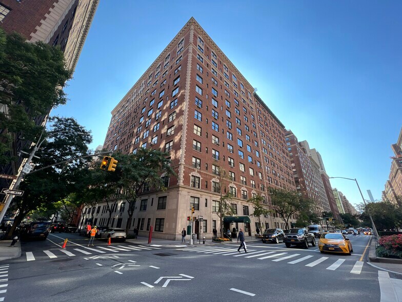 More Photos Of 1111 Park Ave, New York Apartments For Sale