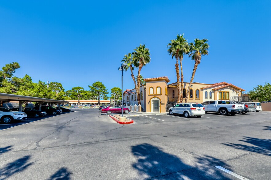 More Photos Of 2801 W Charleston Blvd, Las Vegas Medical For Lease