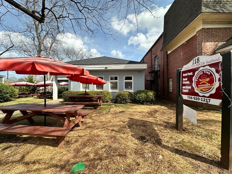 More Photos Of 118 S Main St, Greensboro Restaurant For Sale