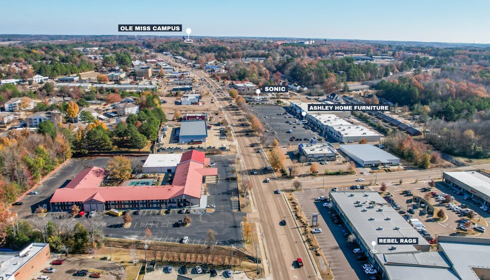 More Photos Of 2313 W Jackson Ave, Oxford Storefront Retail Office For Lease