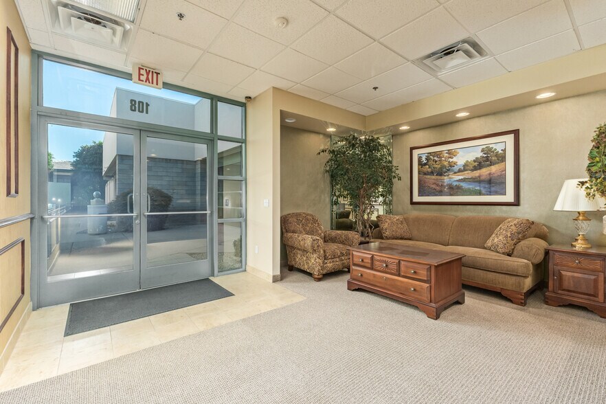 More Photos Of 2033 E Warner Rd, Tempe Office For Sale