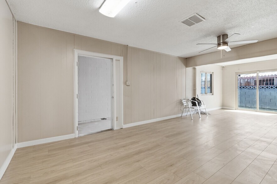 More Photos Of 1211 S Eastern Ave, Las Vegas Office For Lease