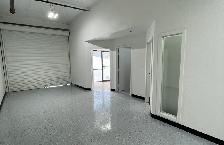 More Photos Of 2209 W 1st St, Tempe Unknown For Lease