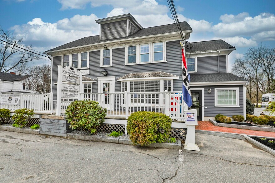 More Photos Of 7 Elm St, Boxford Storefront For Lease