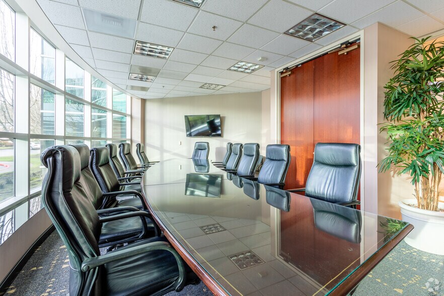 More Photos Of 201 NE Park Plaza Dr, Vancouver Unknown For Sale