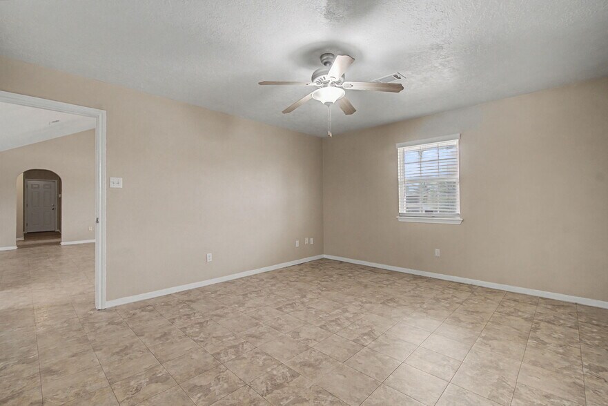 More Photos Of 9882 FM 149 Rd, Montgomery Flex For Sale