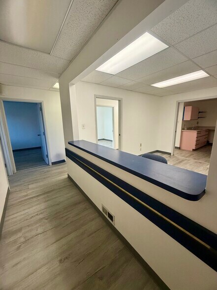 More Photos Of 215 E Laurel Rd, Stratford Medical For Sale