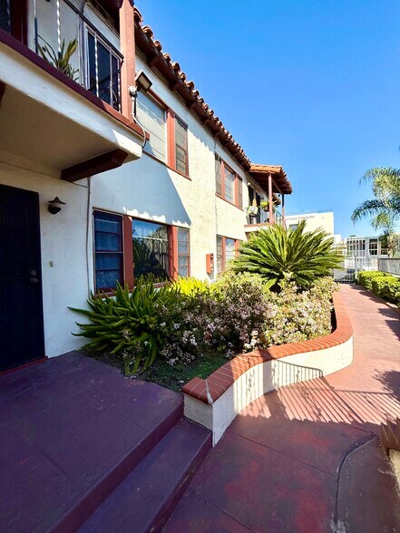 More Photos Of 1732 5th Ave, San Diego Apartments For Sale