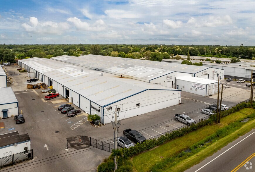 More Photos Of 7140-7176 15th St E, Sarasota Manufacturing For Lease