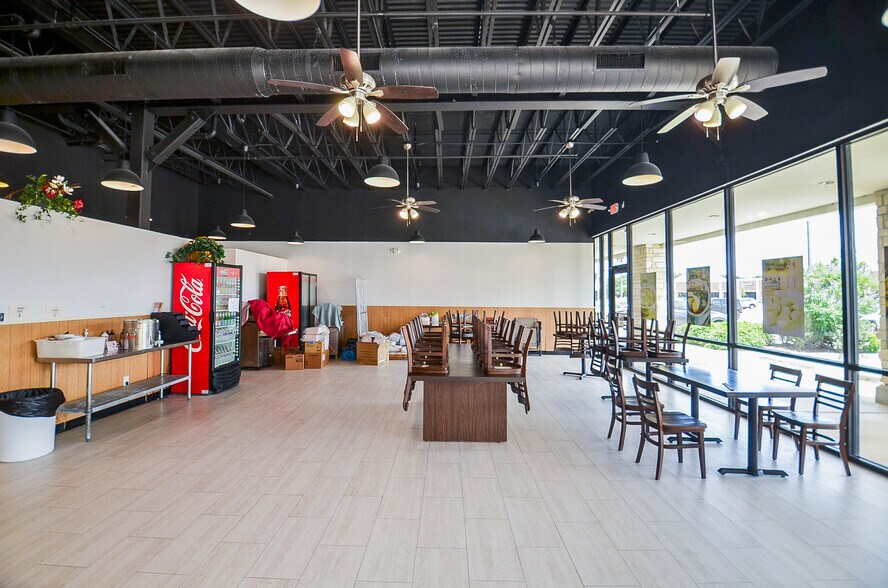 More Photos Of 4899 Highway 6, Missouri City Unknown For Lease