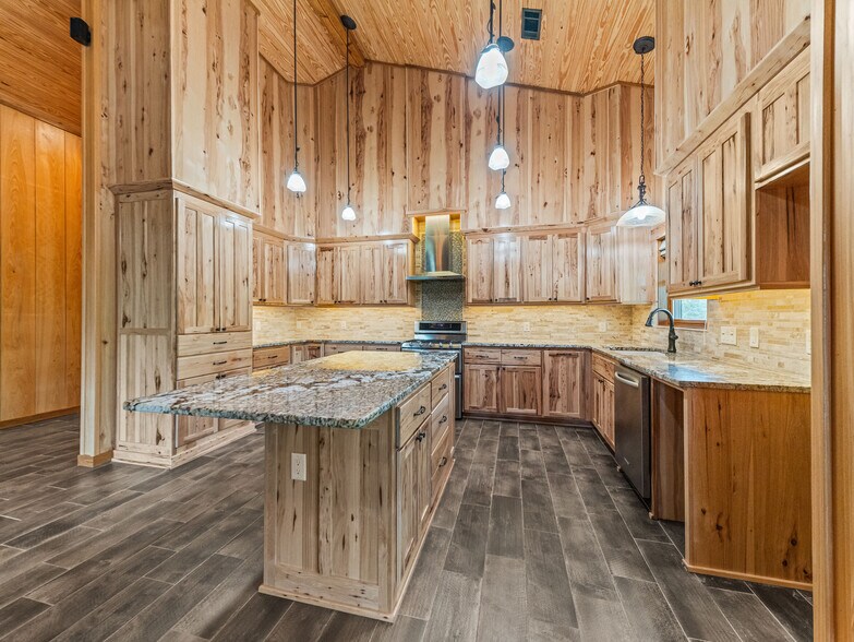 More Photos Of 110 Lizard ln, Story Specialty For Sale