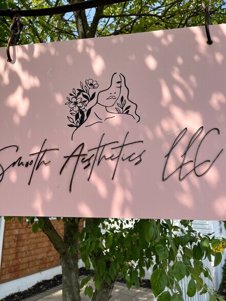 More Photos Of 1550 Lewis Center Rd, Lewis Center Freestanding For Sale