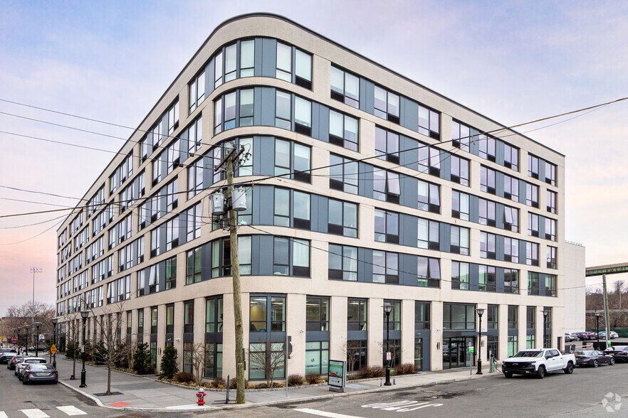 More Photos Of 255 BRUNSWICK St, Jersey City Coworking Space