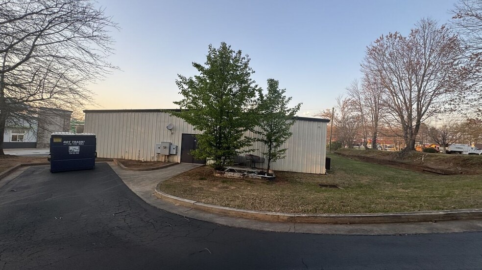 More Photos Of 2318 Old Cornelia Hwy, Gainesville Convenience Store For Sale