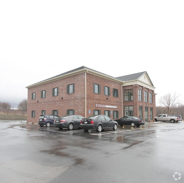 More Photos Of 131 N Main St, Belchertown Medical For Lease