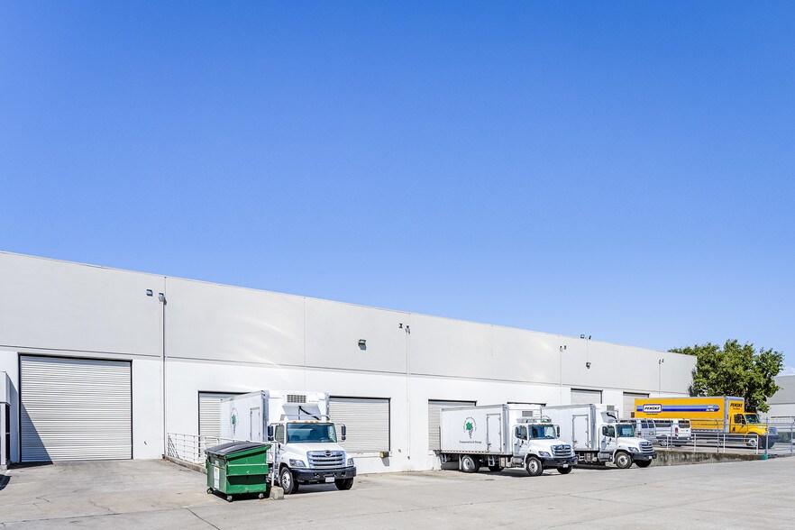 More Photos Of 3910-3920 Seaport Blvd, West Sacramento Warehouse For Lease
